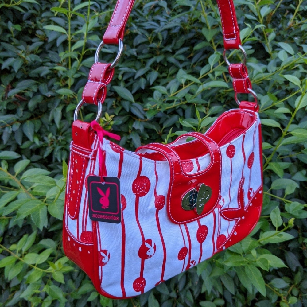 Playboy red and white purse 👛😍